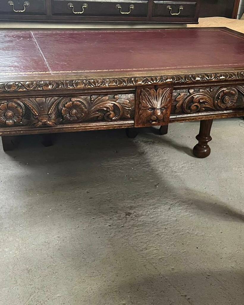 atheyantiques's tweet image. New in .. handsome carved oak library table with fabulous green man style mask handles to the drawers and profuse carvings to all sides #atheyantiques #librarytable #carvedoak #greenman #antiquedesks #antiquewritingtable #homedecor #interiordesign #antiquesforsale #antiques
