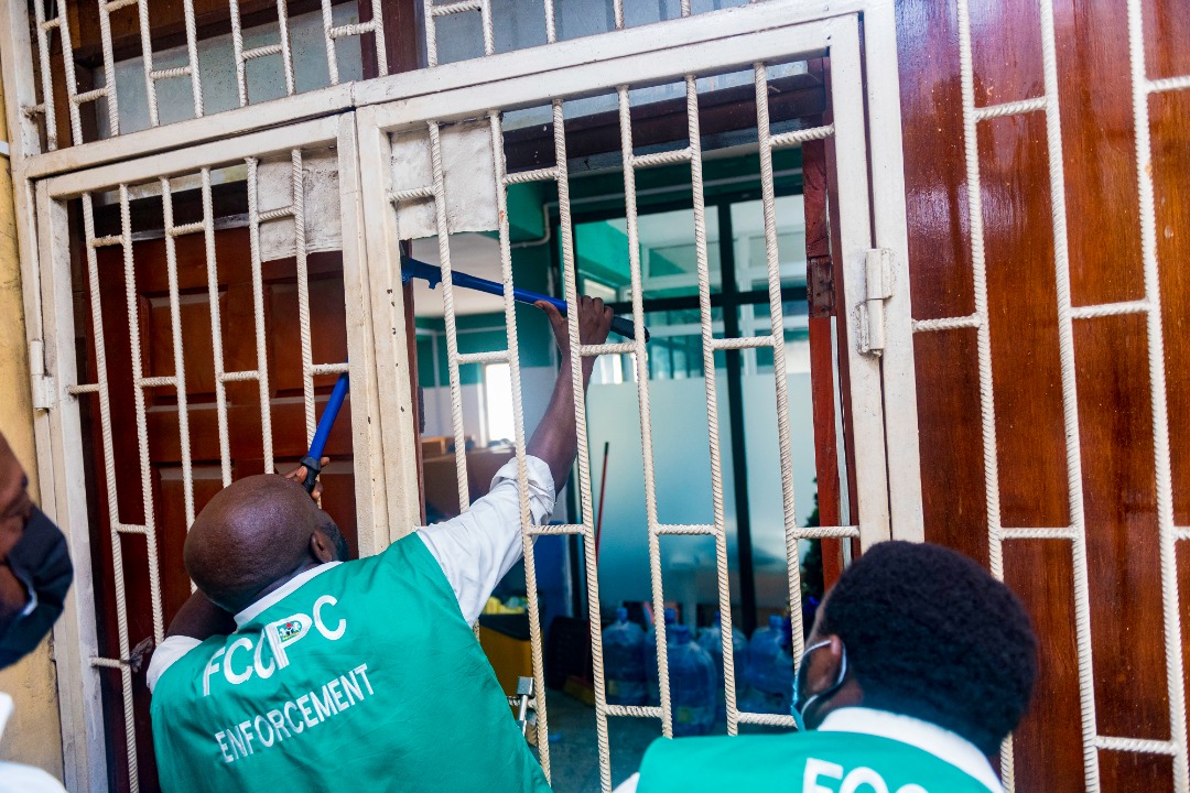 fccpcnigeria's tweet photo. Nigeria’s consumer protection agency cracks down on digital loan firms (in response to several complaints of malpractices on the part of the lenders)
- Premium Times 

Read story in the link below:
https://t.co/GG0T3sFrm3 https://t.co/GYmydm7Lxk