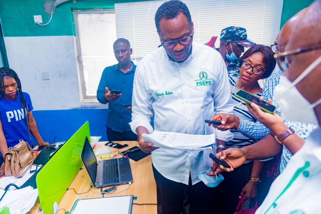 fccpcnigeria's tweet photo. Nigeria’s consumer protection agency cracks down on digital loan firms (in response to several complaints of malpractices on the part of the lenders)
- Premium Times 

Read story in the link below:
https://t.co/GG0T3sFrm3 https://t.co/GYmydm7Lxk