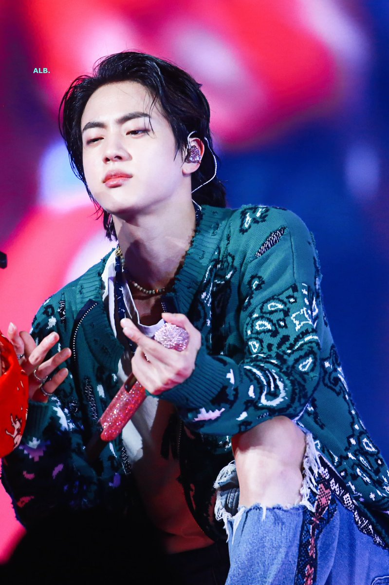 ALittleBraver92's tweet photo. 220313 #방탄소년단진 #김석진 #석진 #진 #BTSJIN #JIN @BTS_twt https://t.co/3BomeA9vqL