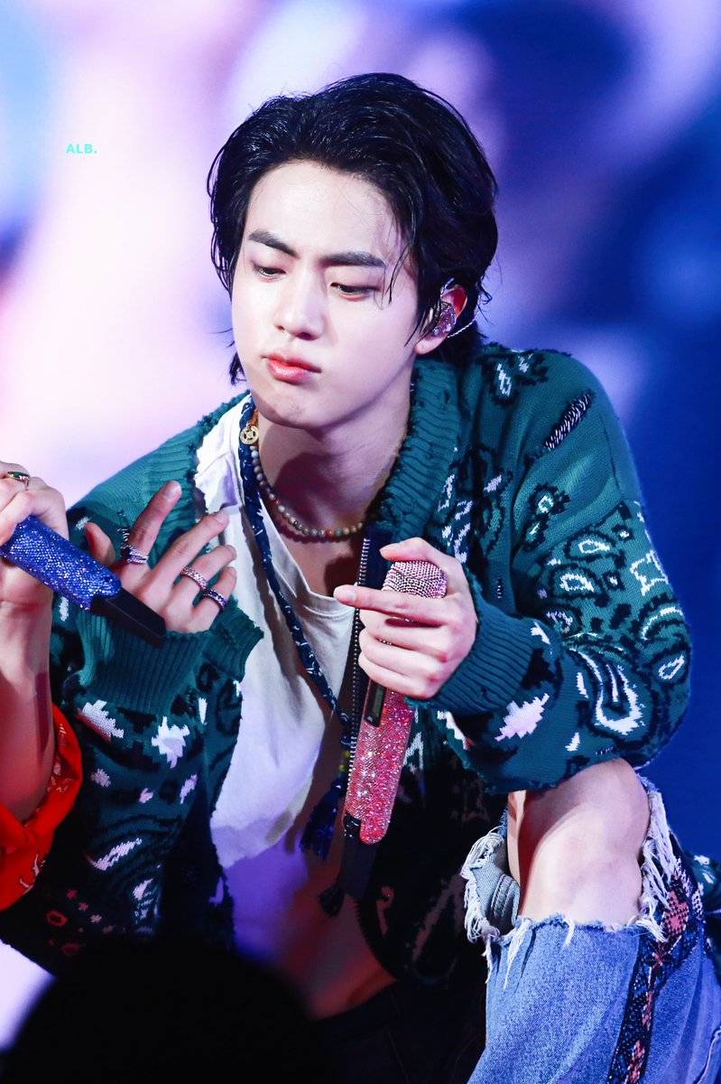ALittleBraver92's tweet photo. 220313 #방탄소년단진 #김석진 #석진 #진 #BTSJIN #JIN @BTS_twt https://t.co/3BomeA9vqL