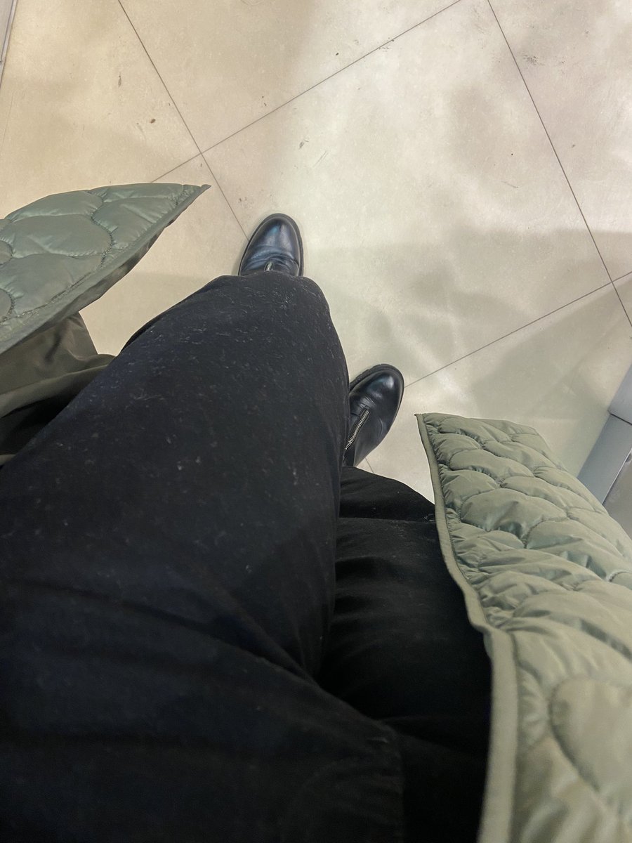 TTNLondon's tweet photo. Have to say im disappointed with my first @marksandspencer Jean purchase. Love the style and fit BUT my word, do they attract so much fluff! I had to purchase a Lint roller mid shop yesterday it was so bad! https://t.co/dTo7qbo3af