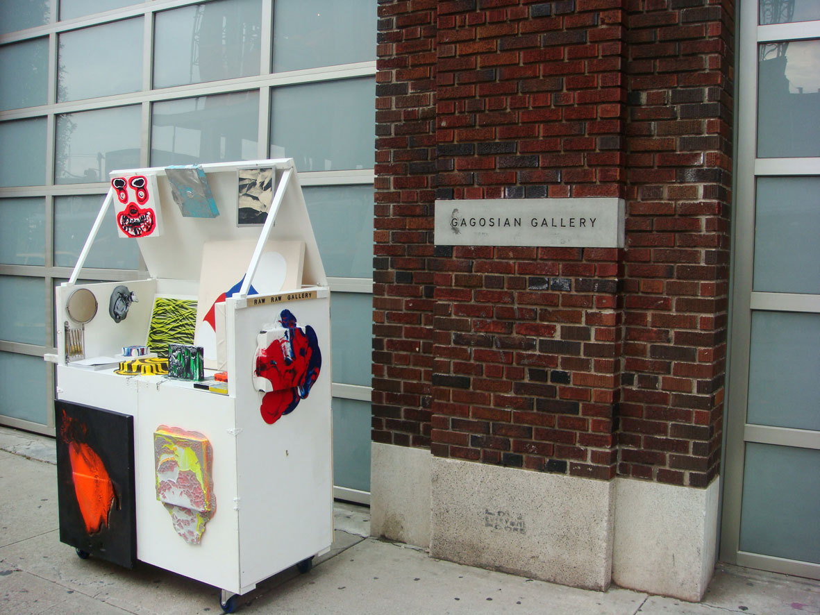yoonjiwoong's tweet photo. GNM ~
--
rAWrAW gallery in Chelsea NYC, 2007
(A mobile gallery project for three months)
I acquired a Tax ID from NY state to legally sell paintings in the street
#chelsea #nyc #rawrawproject #gagosiangallery #nft #NFTCommunity #openseaNFT @opensea https://t.co/kCy256O9jc