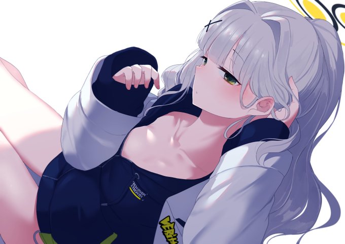 ジップパーカーもわるくない 