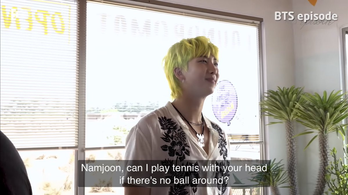 jinkookT_T's tweet photo. no because what did namjoon’s hair do to seokjin like IMMFJFJFFHFHFJDJDJDH https://t.co/cpzNRfojIg