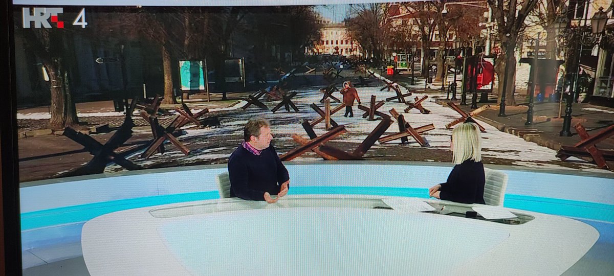 VfromG's tweet photo. "The first sanctions against Russia were far too mild to impress"; this expert on #HRT4 quotes a Czech politician very close to Putin.
#Ukraine #StopPutinNOW #StopRussia #StopPutin #StopRussianAggression https://t.co/zEXI7UdMrP