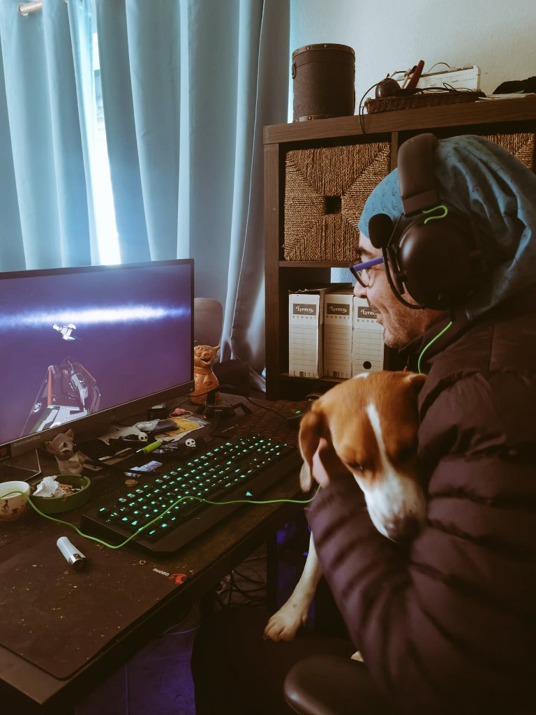 vitor_aeo's tweet photo. Me and Amy arrived to Beagle Point!
Just powered by snacks/tea/bananas🥕🐗🐔
.
.
.
.
.
.
@EliteDangerous @LaveRadio @AzuraInitiative
#EliteDangerous #beaglepoint #elitedangerousOdyssey https://t.co/RNSsJHIJP1
