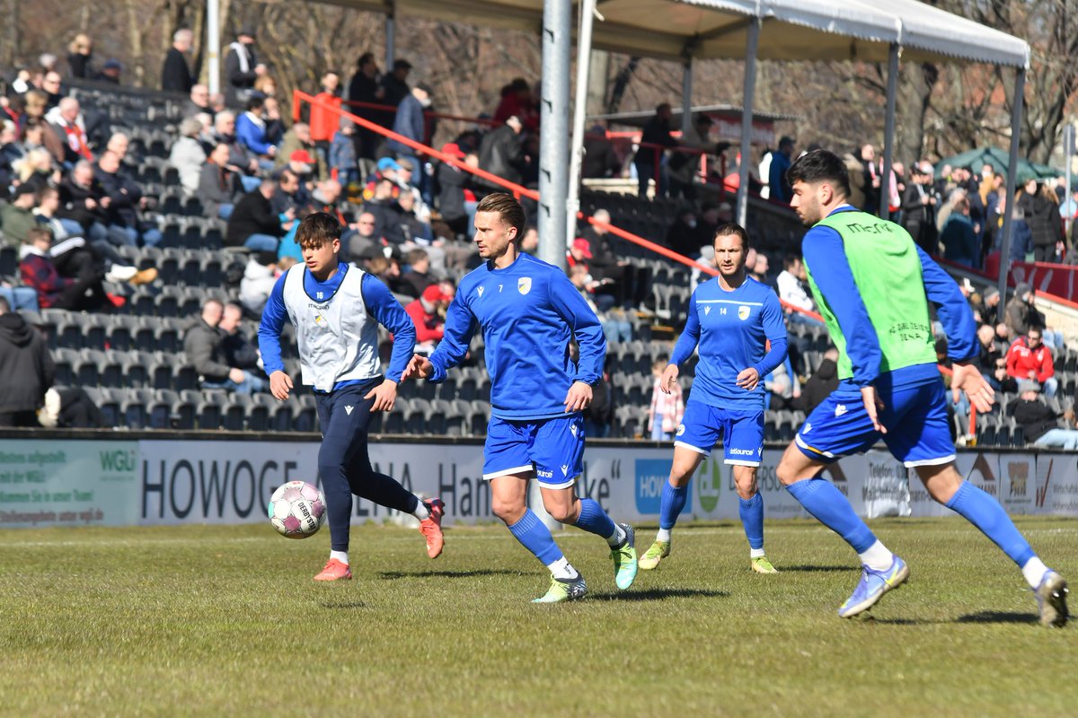 fccarlzeissjena's tweet photo. Das warm-up ist durch!💪🏽
#L47FCC #FCC #MehrAlsFussball https://t.co/tyUDofjHfq