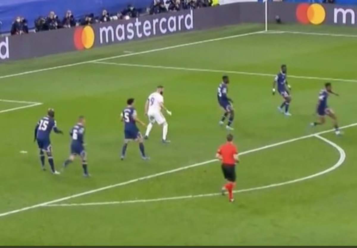 RMadridFrance_'s tweet photo. Comment expliquer ça à mes gosses https://t.co/1k7UBBnYsm