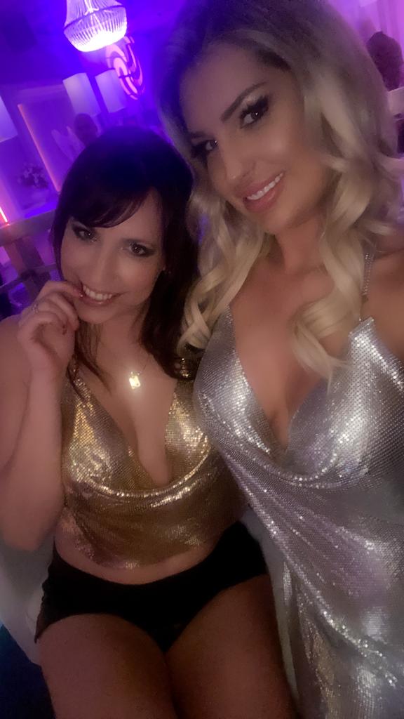 GirlsofHolland's tweet photo. About last #night. We hebben weer een heerlijke #party gehad. @MandyMichelle_X en @DaphneLaat https://t.co/hdL9MMpASz