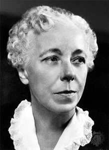 WhoresofYore's tweet photo. The psychoanalyst who first challenged Sigmund Freud’s theory that women suffered from “penis envy” was this woman, Karen Horney (1885-1952). Dr Horney (real name) argued instead that men suffered from “womb envy”. https://t.co/a0zhWOa3yu