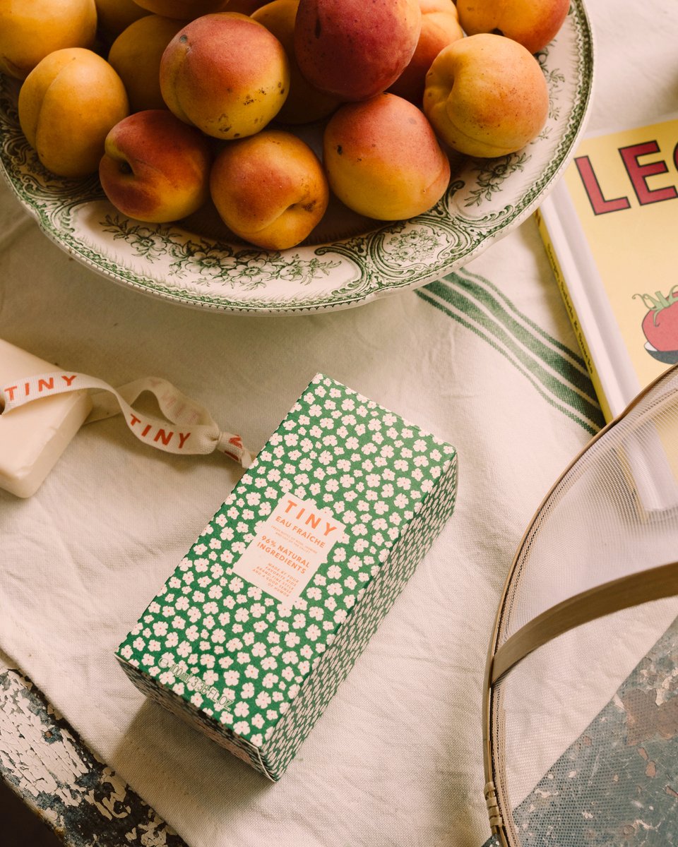 toctockidsstore's tweet photo. Notas persistentes de jazmín, auras perfumadas de rosa y toques de lirio de los valles. Una fragancia que encarna la frescura en su totalidad. 🌷
·
·
#toctockids #tinycottons https://t.co/XMWxCAjW9N