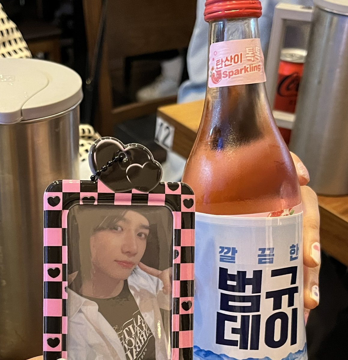 mori1205txt's tweet photo. 범규 생일 후기🧸

📍슈퍼스타 떡볶이 신용산본점
오랜만에 즉떡 먹기!!
중간 단계에 치즈 추가하면 적당히 매콤하게 맛있음❤️‍🔥
낮술은 보너스🤗
#쌀떡_슈퍼스타_밀떡_최범규

타래로 계속💚 https://t.co/OT3MUcmNL2