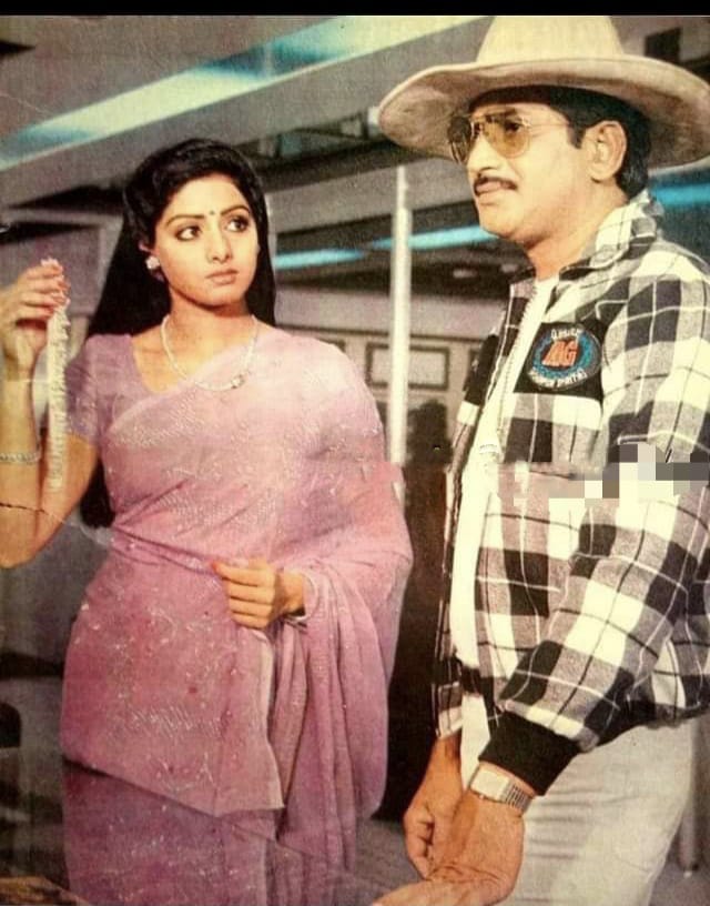 Maheshfanclub75's tweet photo. Superstar Krishna's #245th movie
#Makutamleni_Maharaju
Release Date:13-03-1987
Cast:Krishna,Sridevi
Director:K.Bapaiah
Producer:B.V.S.N.Prasad
Music Director:Chakravarthy https://t.co/1PCyHcggj7