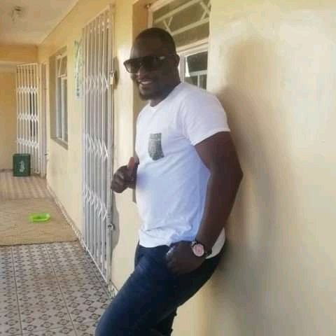 malawi_24's tweet photo. DEATH BY HANGING

McCloud Kumasinga of Ulumba CDSS has killed himself by hanging after marriage disputes. https://t.co/0L041qnOjG