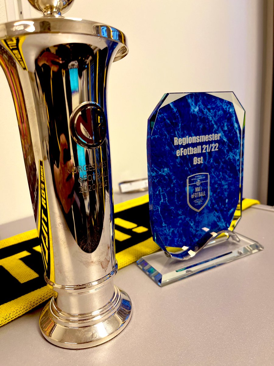 1 år siden vi tok NM gull med <a href="/LSKEsport/">LSK e-sport</a> i dag! 13.03.21🥇

Dette i vår første sesong sammen. Nå har vi utvidet LSK familien med <a href="/777esports/">777 Esports 👽</a> 💚 #teamsingam 

Vi går for gull igjen 🏆<a href="/NFF_eFotball/">NFF eFotball</a>