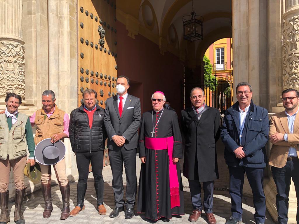 Mi felicitación al Ayuntamiento de #Lebrija y a la asociación cultural “Equa, pasión por el caballo”, que han organizado la #RutaNebrisense en conmemoración del V Centenario de la muerte de #AntonioNebrija, ilustre lebrijano, humanista, historiador, gramático y poeta.
