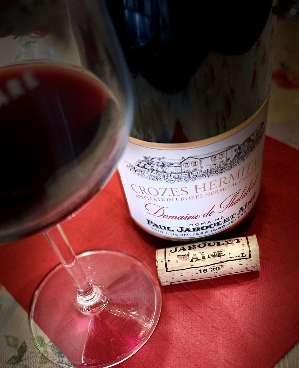 Sunday morning, Fresc Drinking. The beautiful aroma of juicy red fruit. Salty palate, nervous, crunchy tannins. Intense. Well balanced. #pauljabouletaine