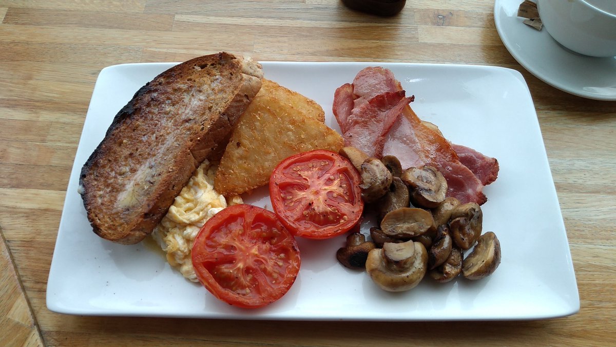 LachlanMain's tweet photo. LYTHAM
I do brunch at the Lytham Kitchen.
#Lytham #LythamKitchen #brunch #fatrat https://t.co/SQUgqyftWO
