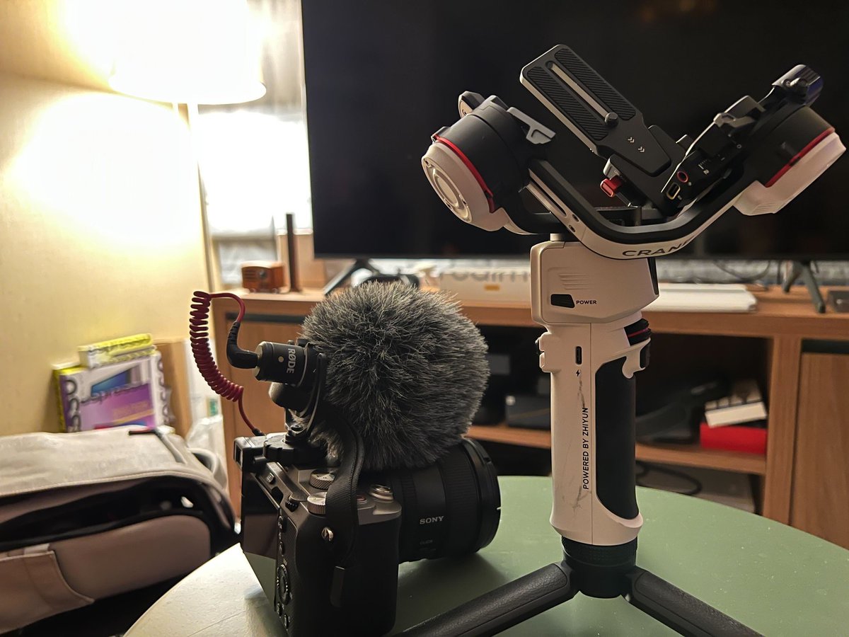 tech_waar_'s tweet image. Low Light Photography 🌉
Which one is the best? 📷

iPhone 13 Pro Max     Galaxy S22 Ultra