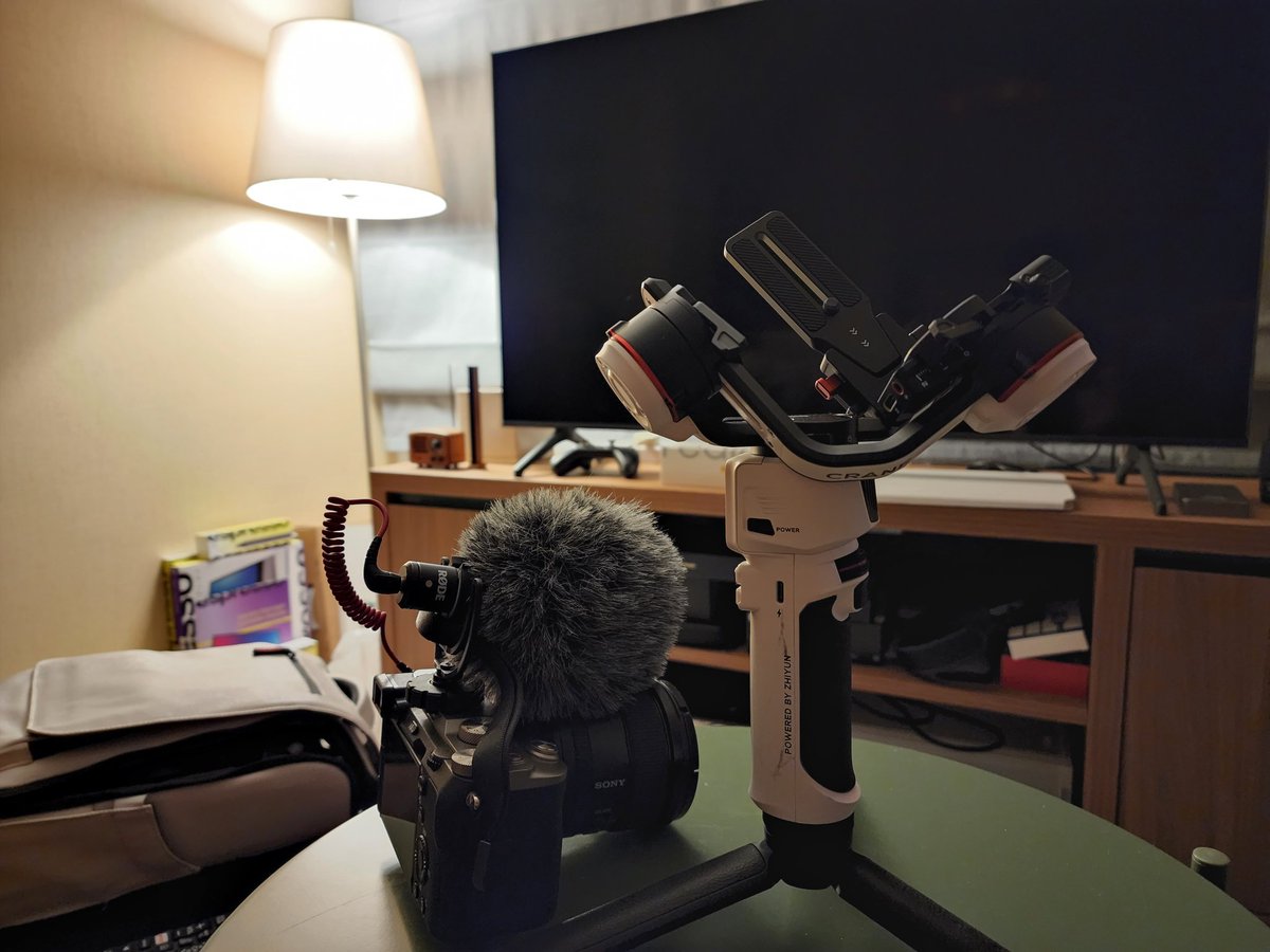 tech_waar_'s tweet image. Low Light Photography 🌉
Which one is the best? 📷

iPhone 13 Pro Max     Galaxy S22 Ultra