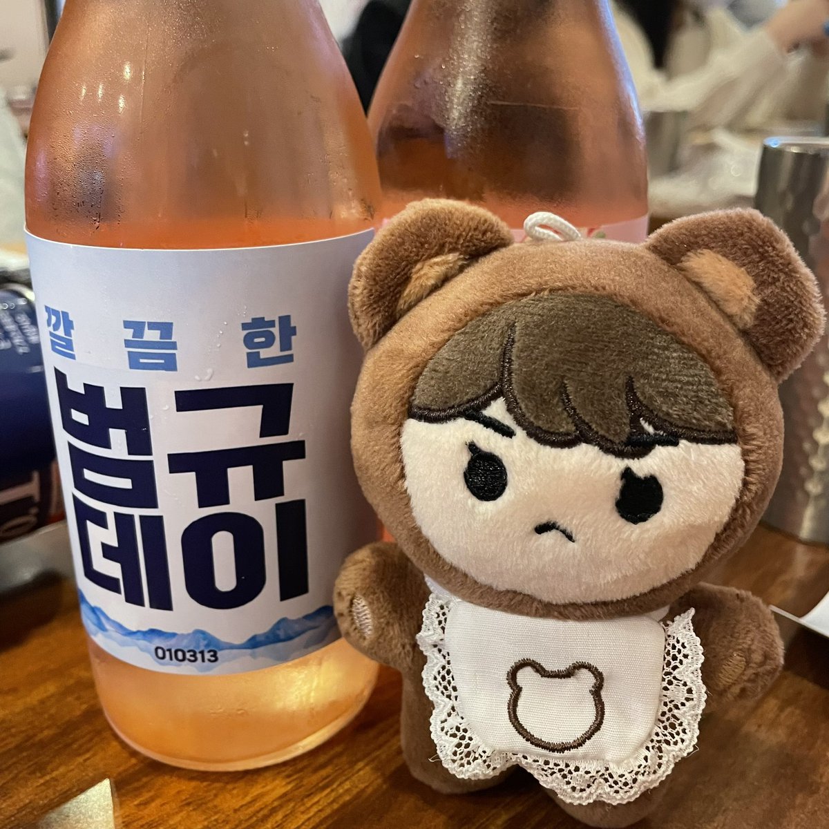 Laaaon313's tweet photo. 즉석떡볶이는 진짜 오랜만에 먹었는데 
여기 완전 맛집 .ᐟ.ᐟ  그리고 그거 아시죠
즉떡은 볶음밥이 필수인거 이거 먹고 치즈볶음밥까지
싸악 먹으면 미슐랭 쓰리스타 저리 가라 !!(오반가..)
범규 생일을 이렇게 즐길 수 있게 해주셔서 너무 감사드려요☺️💖 #쌀떡_슈퍼스타_밀떡_최범규 https://t.co/jghuXWYfUF