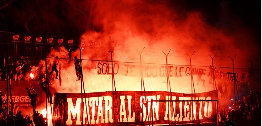 SangrRojinegra's tweet photo. 🔴⚫ AMAR ESTOS COLORES Y MATAR AL SIN ALIENTO 🔇
#mataralsinaliento #newells #alientosi #parlanteno https://t.co/C1rzsiU08u