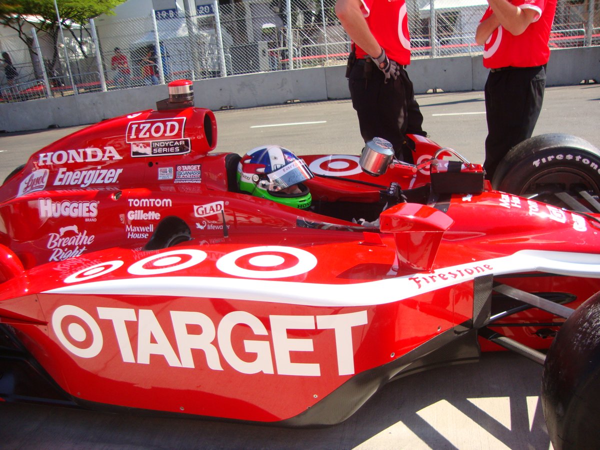 jackson2lincoln's tweet photo. Hás 12 anos, @dariofranchitti conquistava a primeira pole da #SPIndy300 nas ruas de São Paulo!

#BlogNAIndy #IndyCar #Indy #Brasil https://t.co/XD35XoSgkS