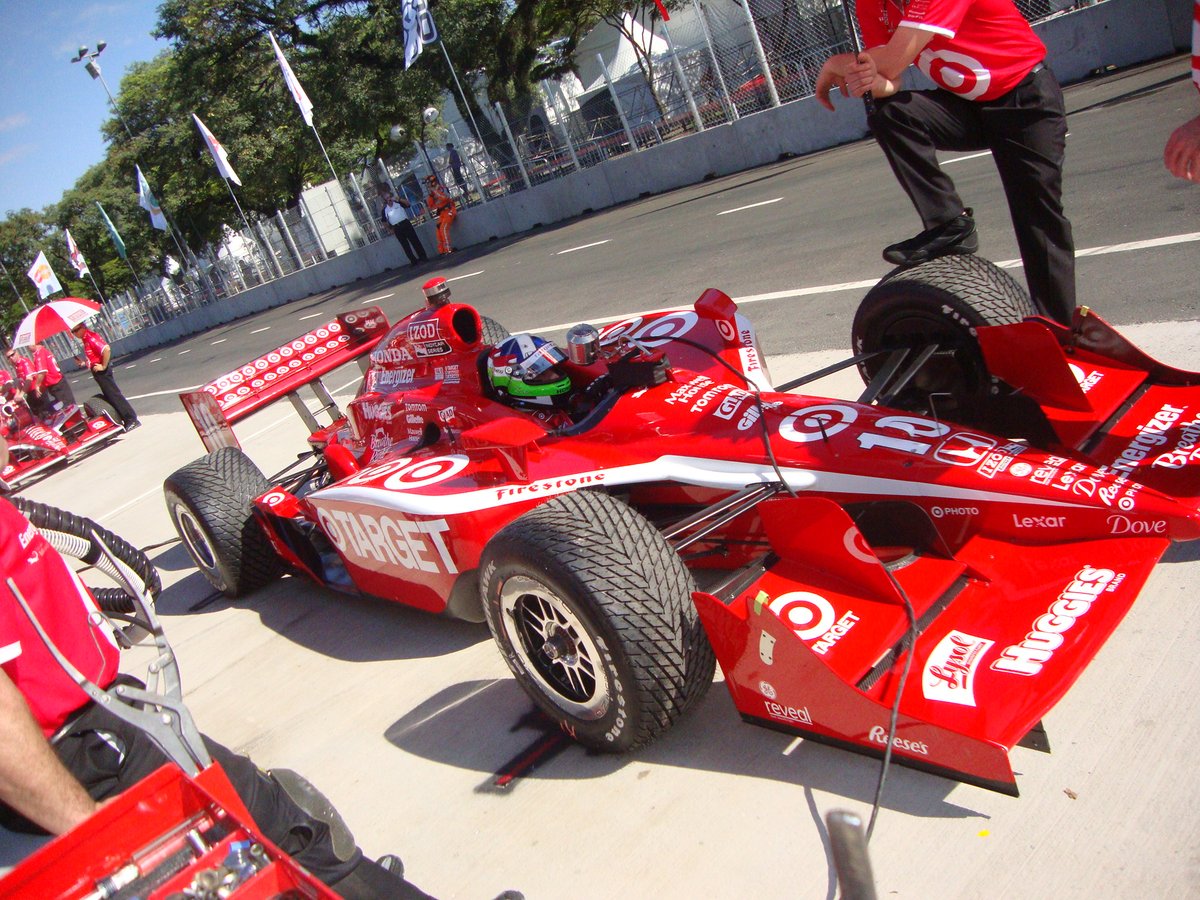 jackson2lincoln's tweet photo. Hás 12 anos, @dariofranchitti conquistava a primeira pole da #SPIndy300 nas ruas de São Paulo!

#BlogNAIndy #IndyCar #Indy #Brasil https://t.co/XD35XoSgkS