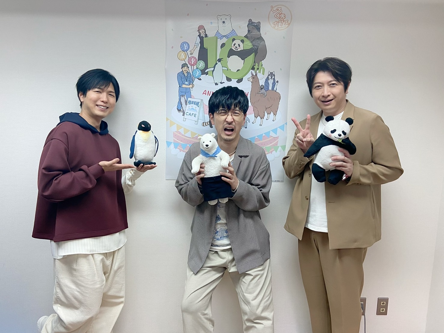 青二プロダクション 公式 神谷浩史 しろくまカフェ 10周年記念配信イベント ３月１３日 日 配信 Tvアニメ しろくまカフェ ペンギンさん役神谷浩史が出演させて頂きました 視聴 ありがとうございました しろくまカフェ T Co