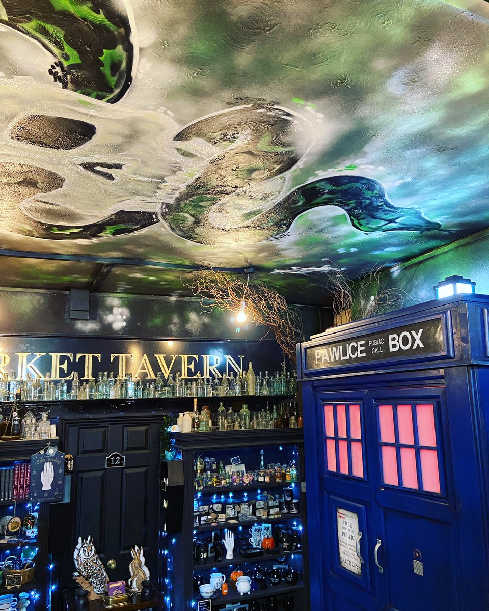 punnydukes's tweet photo. Mystic Alley 🐍☠️💚☠️🐍 https://t.co/QJ9GEPL0El