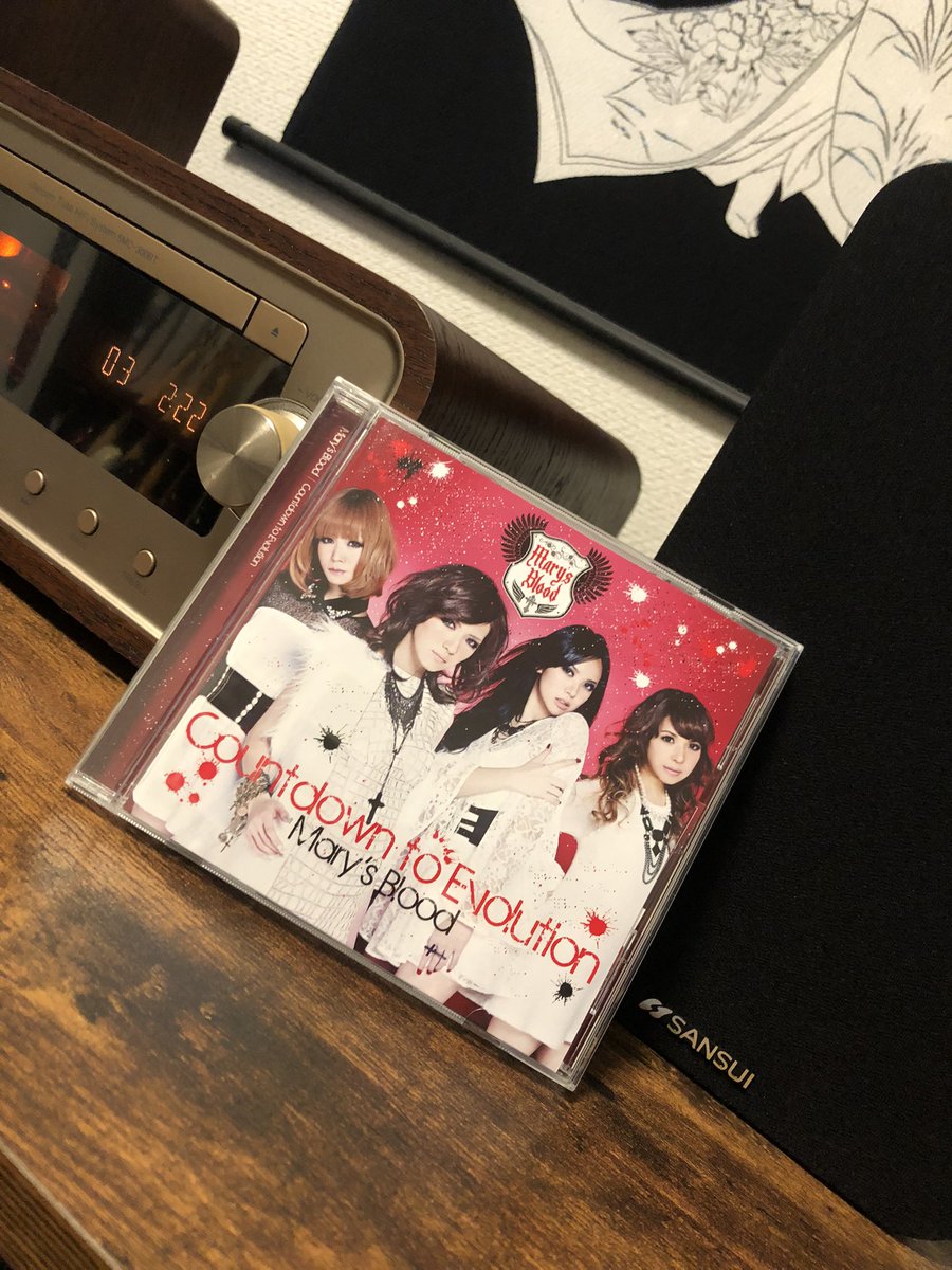 karassiy's tweet photo. 今夜聴くのはこちら🎶
#marysblood
#countdowntoevolution
#EYE
#SAKI
#RIO
#MARI https://t.co/n3DXy5KVRr