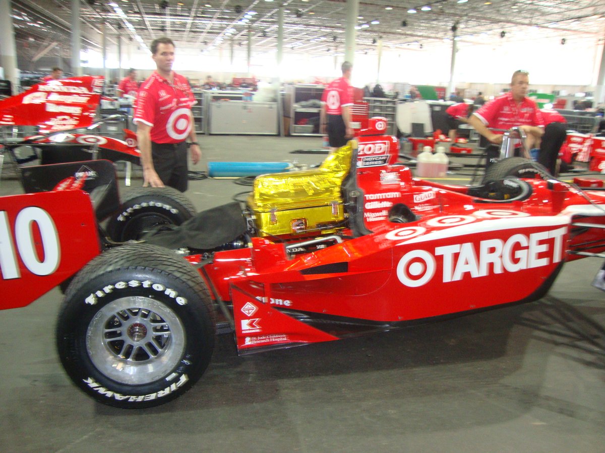 jackson2lincoln's tweet photo. Hás 12 anos, @dariofranchitti conquistava a primeira pole da #SPIndy300 nas ruas de São Paulo!

#BlogNAIndy #IndyCar #Indy #Brasil https://t.co/XD35XoSgkS