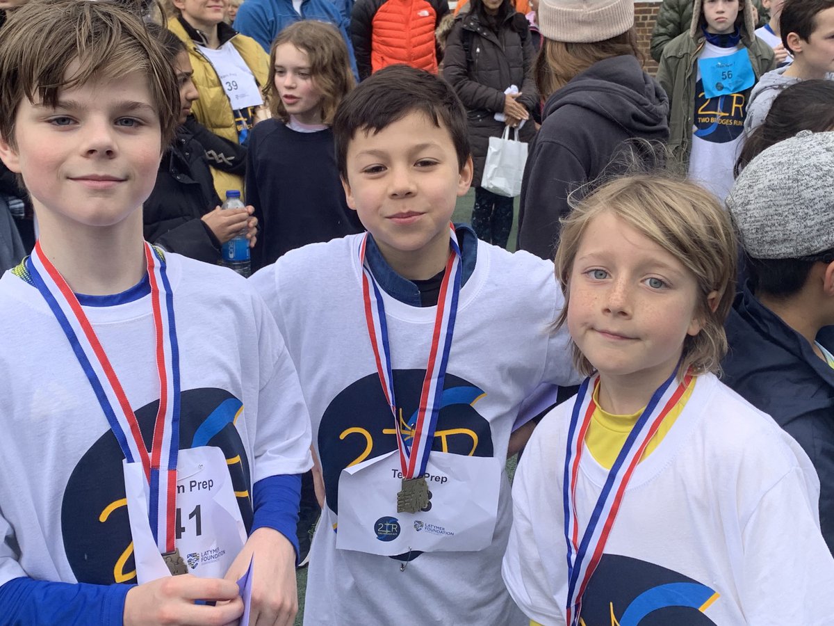 LatPrepSport's tweet photo. Congratulations to all of the ⁦@LatPrepSport⁩ runners who took part in this morning's 2Bridges Run. It was great to see so many happy faces around the course. Thank you to ⁦@Latymer1624⁩ for organising the event and well done to the medal winners. 🏃🏃‍♀️🥇👏 https://t.co/MY85WfZb4p