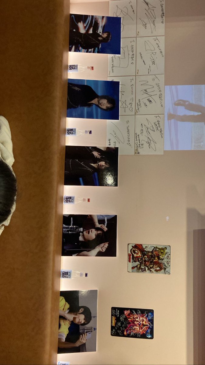 dhkldhkfl's tweet photo. #쌀떡_슈퍼스타_밀떡_최범규

카페 돌다보면 배고픈데 특전 떨어질까봐
다 돌고 밥 먹는데 여기는 배도 채우고…
특전도 받고… 범규도 구경하며 눈호강 하는…♡ https://t.co/XO1I10FuGE