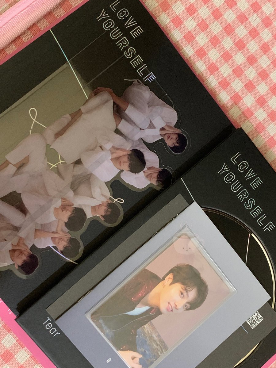lattaekku's tweet photo. 💌: @koobicart_ph 

AAAAAA thank you so much po talaga for offering jk tear o 🥺 icb ganon ko kadali mapauwi prio q >< thank u rin po sa freebies and nice packaging! ang ganda pa ng condition ng album and pc super mint talaga !! <3 until our next transaction ^__^

꒰ #koobiTY ꒱ https://t.co/u2gGLepsQS