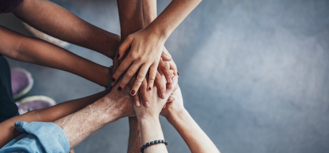 “To handle yourself, use your head; to handle others, use your heart.” — Eleanor Roosevelt. Relationships are the key to successful leadership! #leadership #pdsl <a href="/Leaders_SoE/">UL_ELLA</a> <a href="/niamhickey/">Dr. Niamh Hickey</a> @patriciamannixm