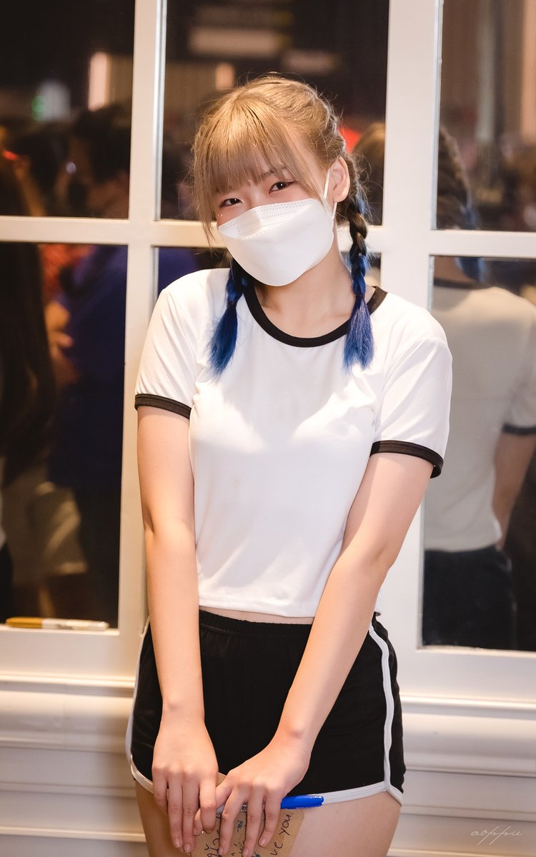 aopnormal's tweet photo. 🤍💙✌️

#akanerelive #RELIVE世界 https://t.co/ofYbC4V7wP