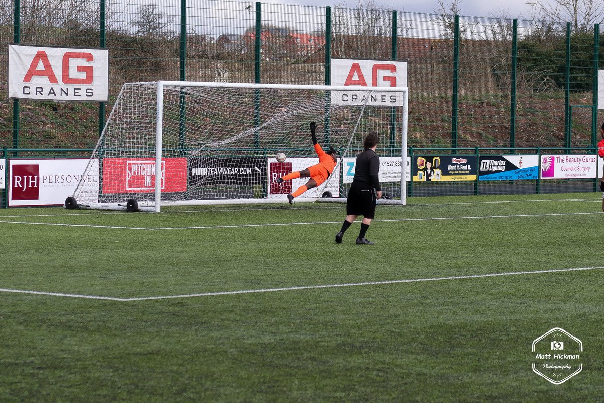 MHickmanPhotos's tweet photo. Match photos from yesterdays game of @RUFC_Academy u21s vs @Hampton21s now live on
 https://t.co/5KbderLsMb

Likes, Comments and Retweets welcome and appreciated! 

@RedditchUtd
#youthfootball
#supportlocal
#football
#footballphotography https://t.co/cyoslFbkss
