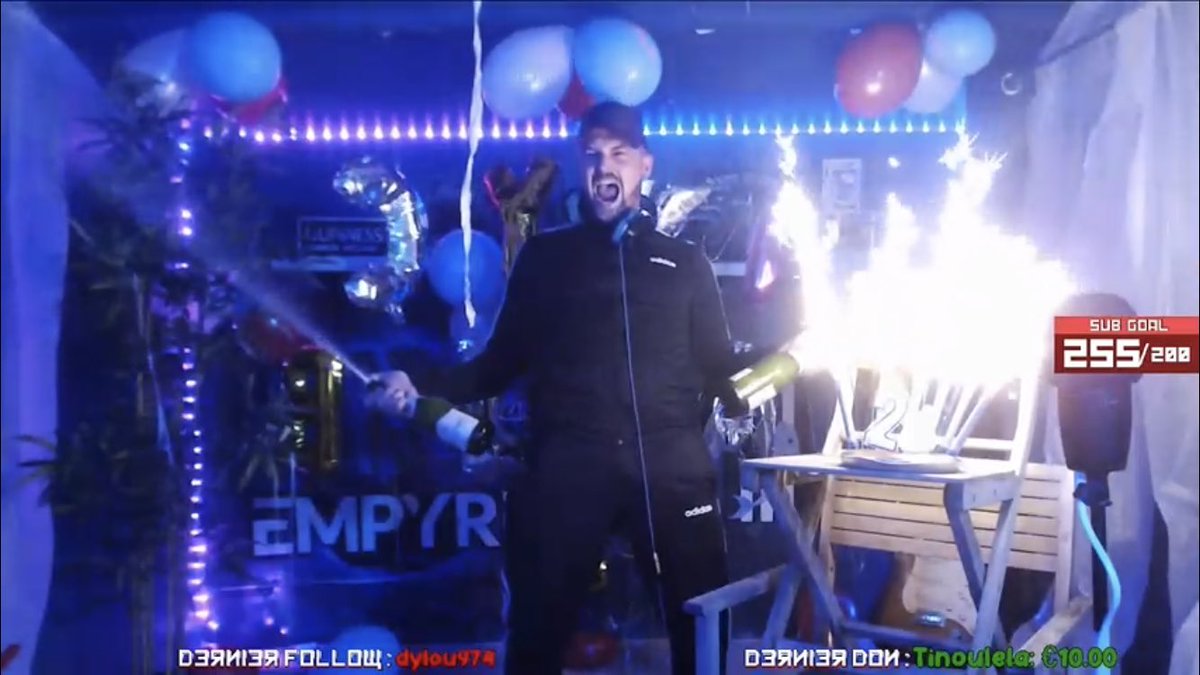 11 Mars 2022 - Un anniversaire incroyable, merci a tous pour cette aventure folle sur #twitch ❤️ 

#twitchfr #twitchstreamer #birthday #twitchclips