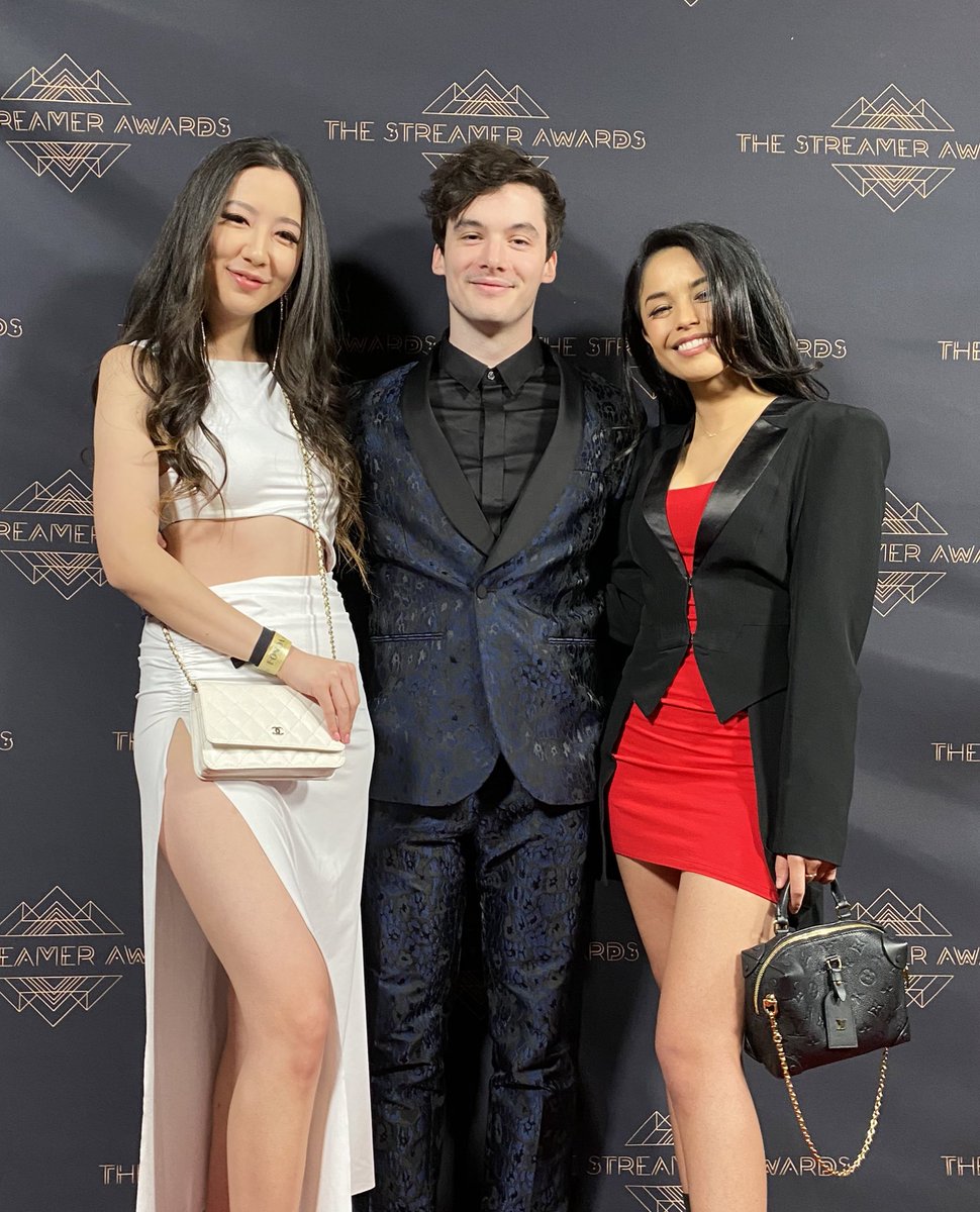 streamer awards :), valkyrae streamer awards