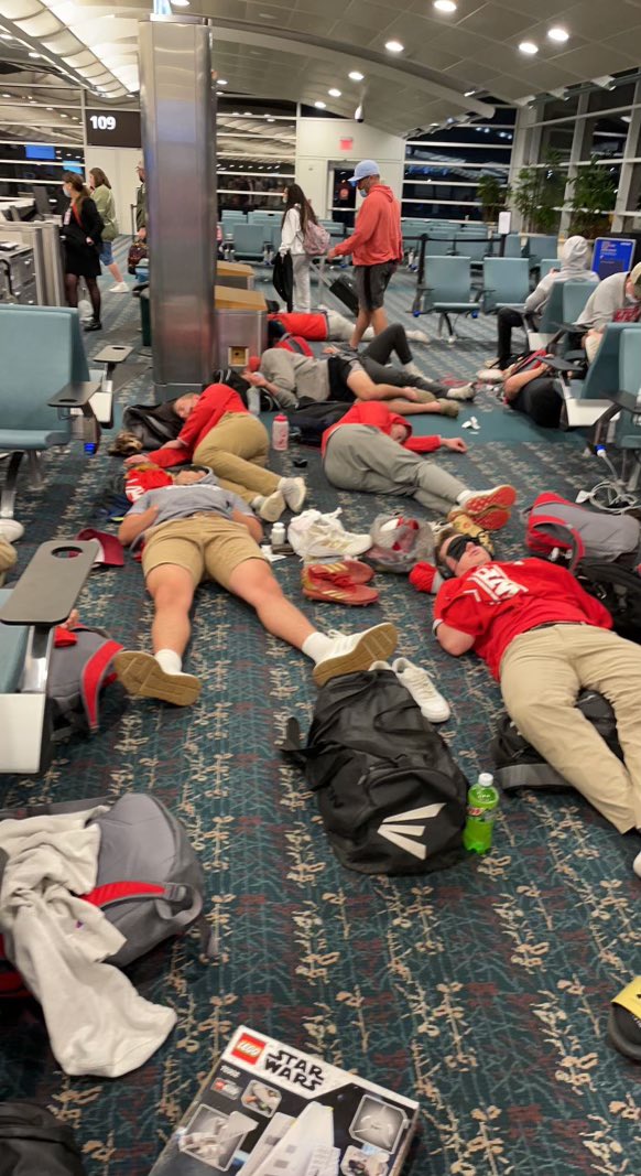 FgrayFrank's tweet photo. @southwest you cancel Saturday flights and leave @WPIBaseball stranded until Tuesday in Orlando without any hotel accommodations or giving them access to their luggage? Not a good look for you @SouthwestAir https://t.co/k874aNPPBS