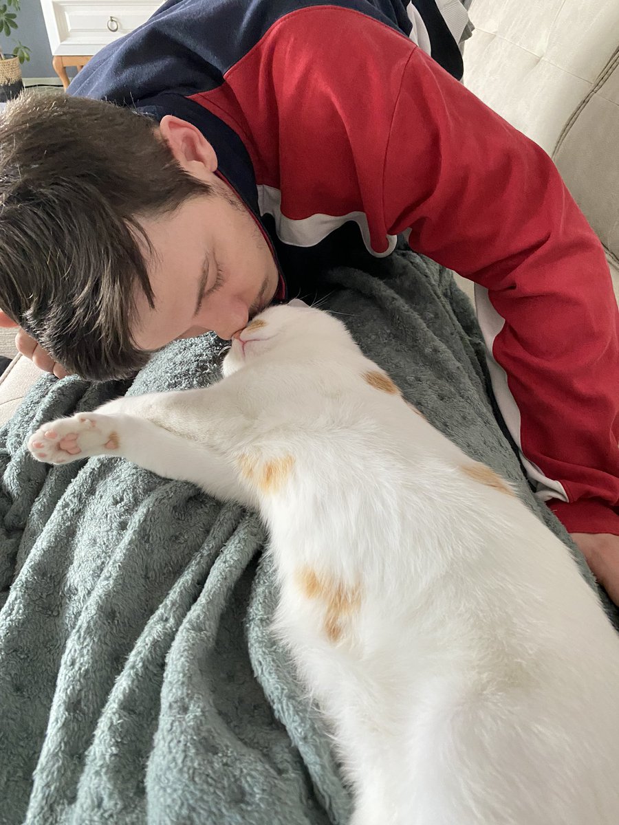 Ecem🌙 (@uzayreis) on Twitter photo 