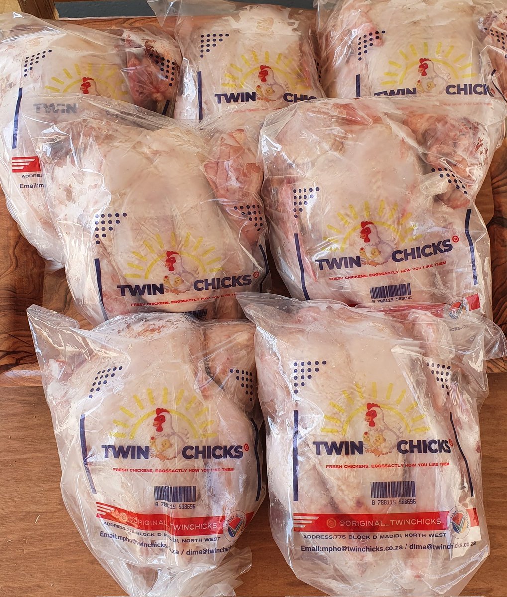 twin_chicks's tweet photo. “My philosophy is: If you can’t have fun, there’s no sense in doing it.” Paul Walker
#twinchicks 
#dontforgettohavefun
#deliveryday
#valueoverprice
#wedowhatweloveandlovewhatwedo
#youngfarmers 
#femalefarmers https://t.co/3gZInPuJvO
