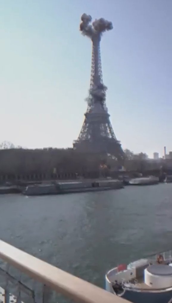 3CatInfo's tweet photo. El Ministeri de Defensa d'Ucraïna ha difós un vídeo a Twitter on es veu la ciutat de París sent atacada i bombardejada, amb l'objectiu que l'espectador es posi en la pell dels ciutadans ucraïnesos https://t.co/U6cCz7KSee https://t.co/BzW4ndMPxD