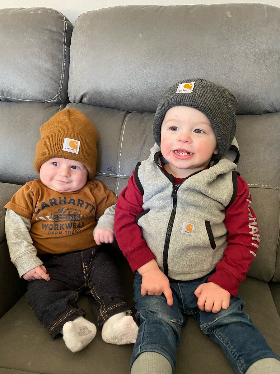 NEW DELIVERY DRIVERS!

These boys are ready to hit the road on some seed shipments now that spring is nearing. <a href="/carhartt/">Carhartt</a> is a must for these boys.

#farmersatheart #beckshybrids #sorensenseed #boys #farmboys