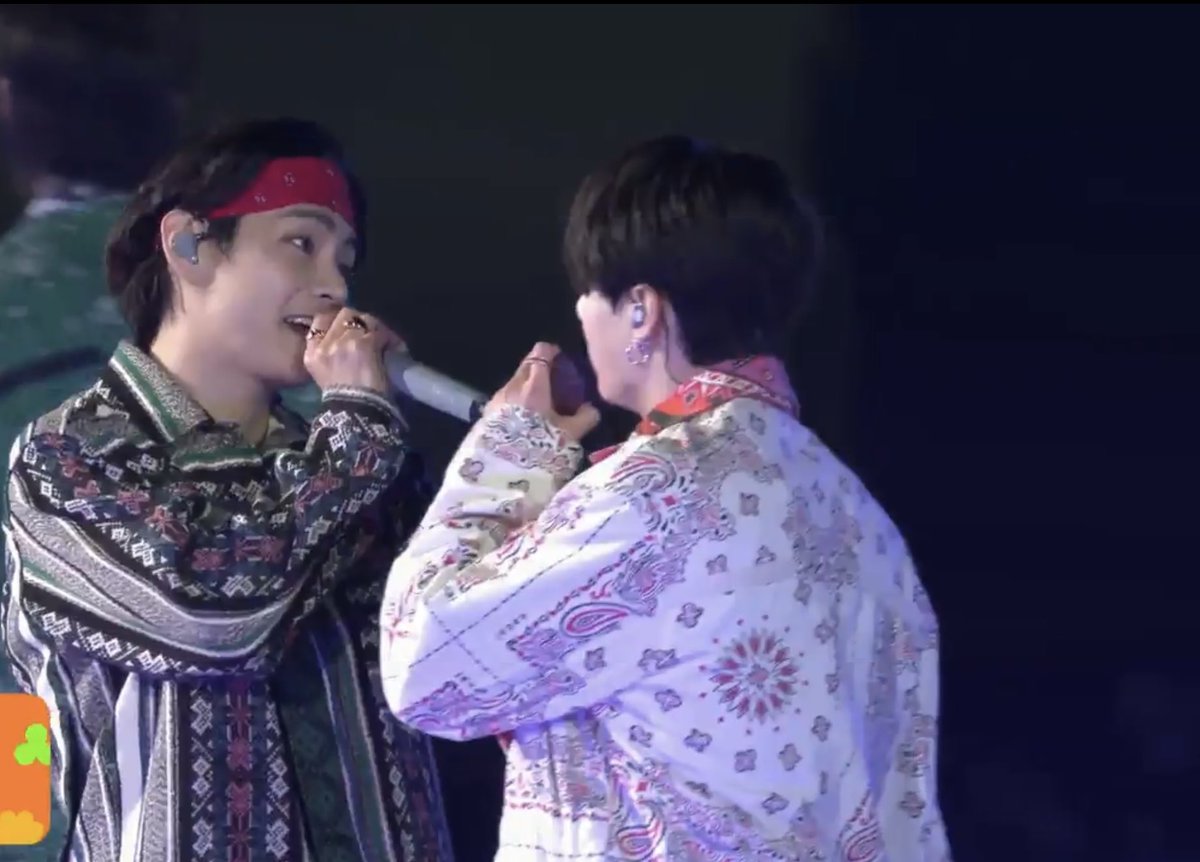 alone31900's tweet photo. มันชัดเจนอยู่แล้วนะะะ #kookv https://t.co/Ng6dG3j4qm