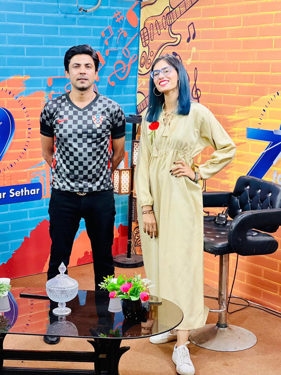 MariaSoomro15's tweet photo. Invited by Mazhar Sethar at his show 7 to 9 . The show will be repeated at 12am tonight .
We discussed about my traveling journey and experiences in general. 
Thank you for the invitation 🙏 
@mazharsethar @KTNNewsKE https://t.co/ufeBGBc6Ky