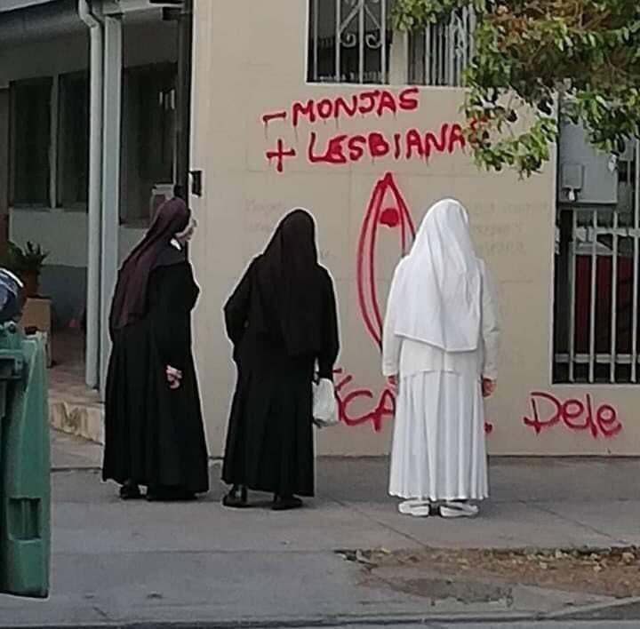 FridaEsp_'s tweet photo. A su feminismo se le olvida la libertad de decisión cuando las mujeres eligen profesar su fe https://t.co/UWcdAzZQ21