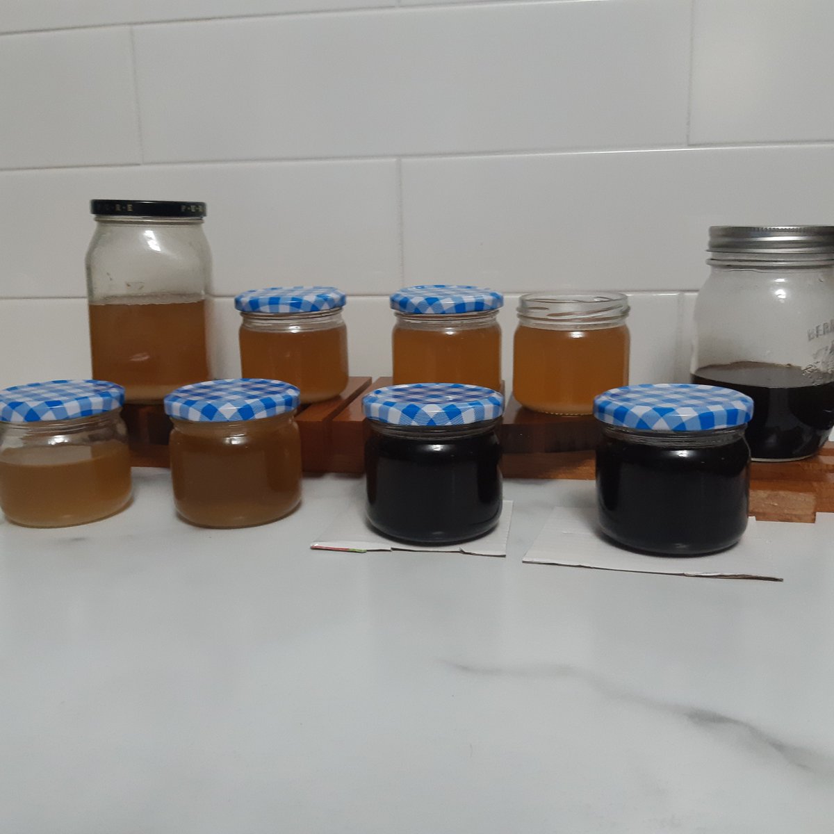 Two different maple trees, two different colors of syrup. Both delicious  #outdoored #maplesyrup #Canada